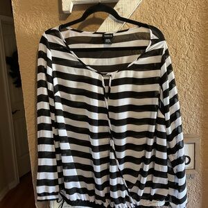 Torrid Black and White Striped Criss Cross Top Women’s Size 1X